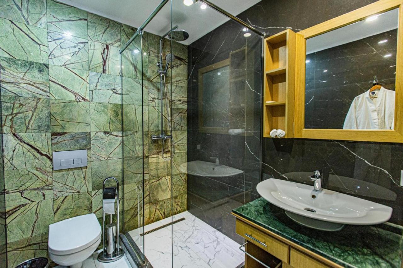Shera Park Boutique Hotel Almaty Luaran gambar