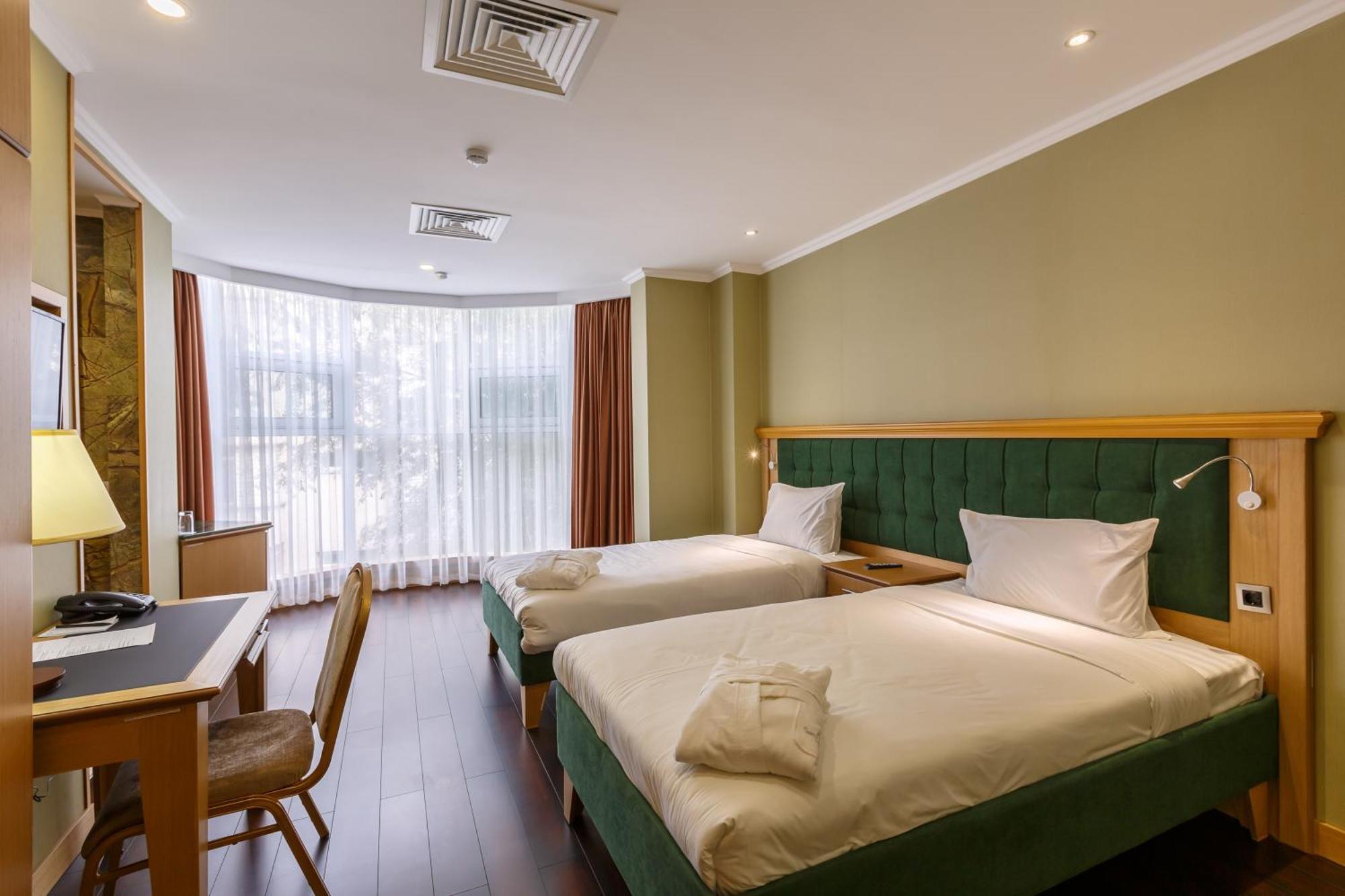 Shera Park Boutique Hotel Almaty Luaran gambar