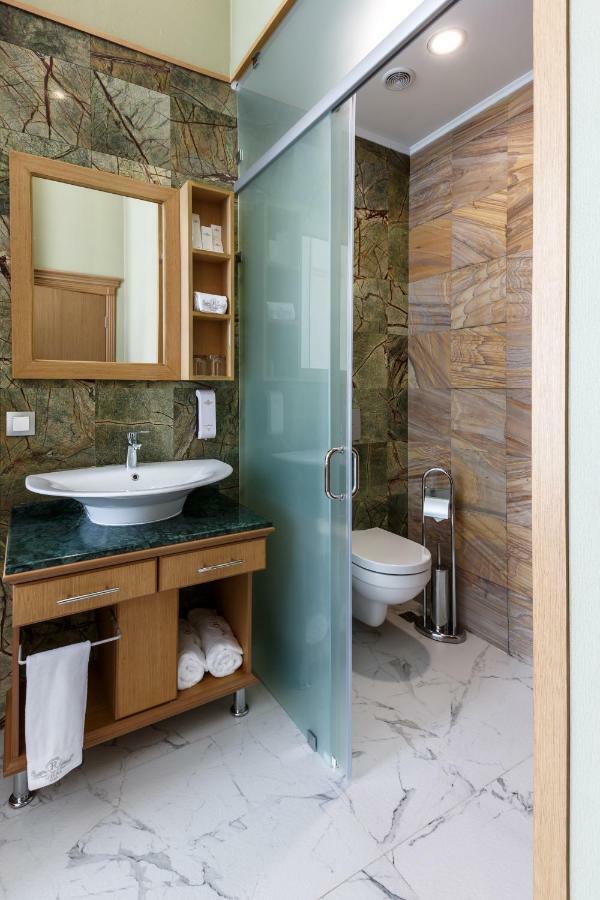 Shera Park Boutique Hotel Almaty Luaran gambar
