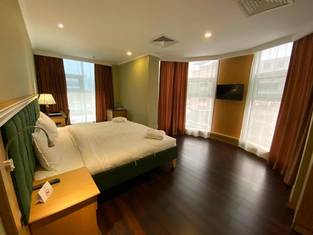Shera Park Boutique Hotel Almaty Luaran gambar