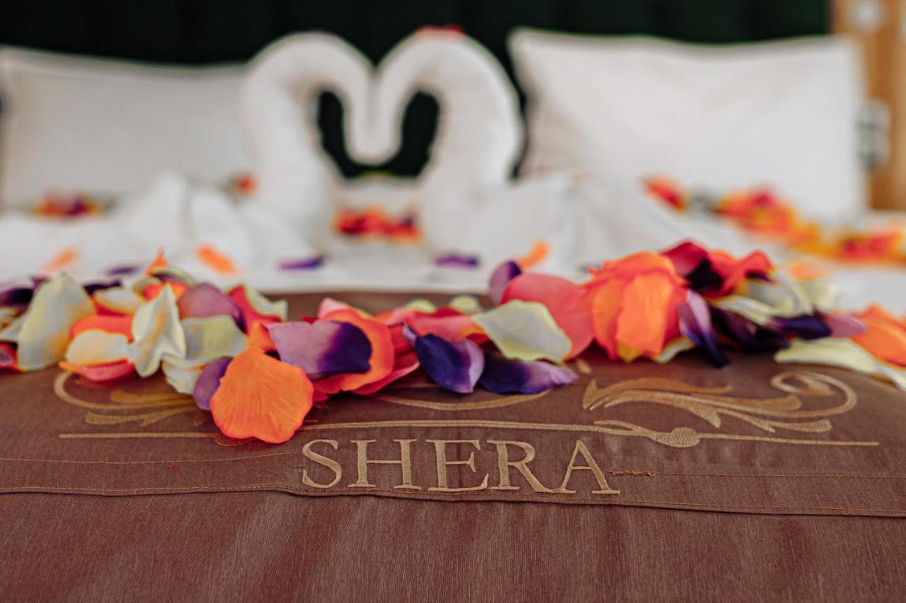 Shera Park Boutique Hotel Almaty Luaran gambar