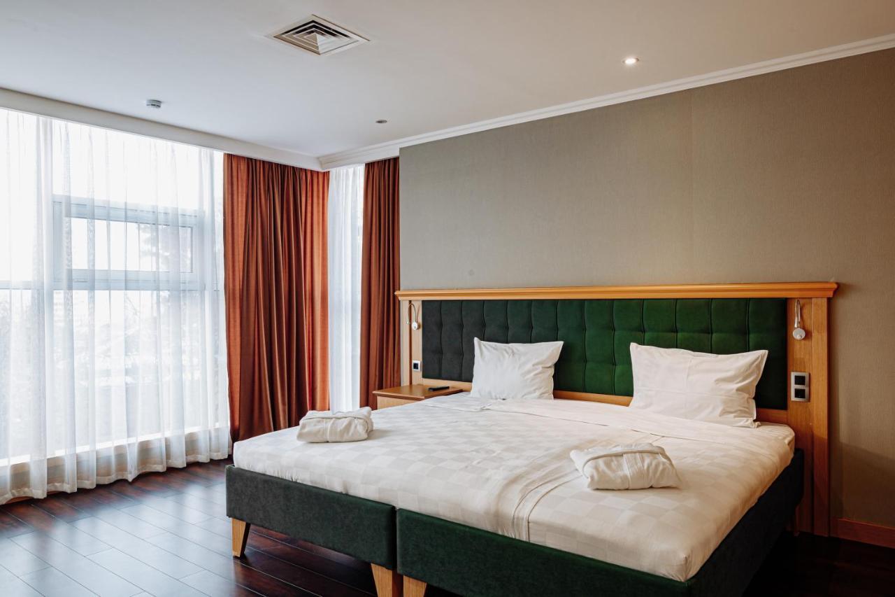 Shera Park Boutique Hotel Almaty Luaran gambar